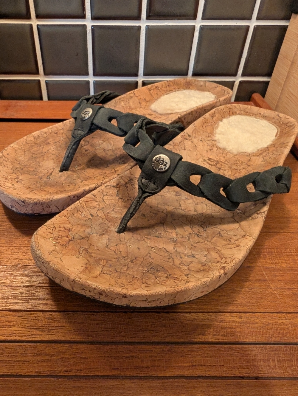 UGG Leather Flip Flops,5